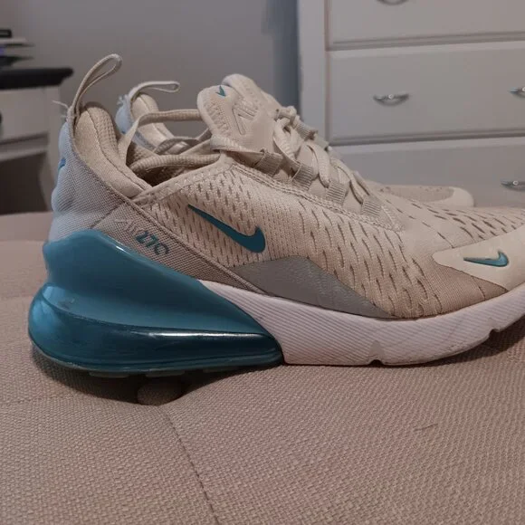 Nike Kids' Grade School Air Max 270 Shoes Size 4 - Picture 4 of 8